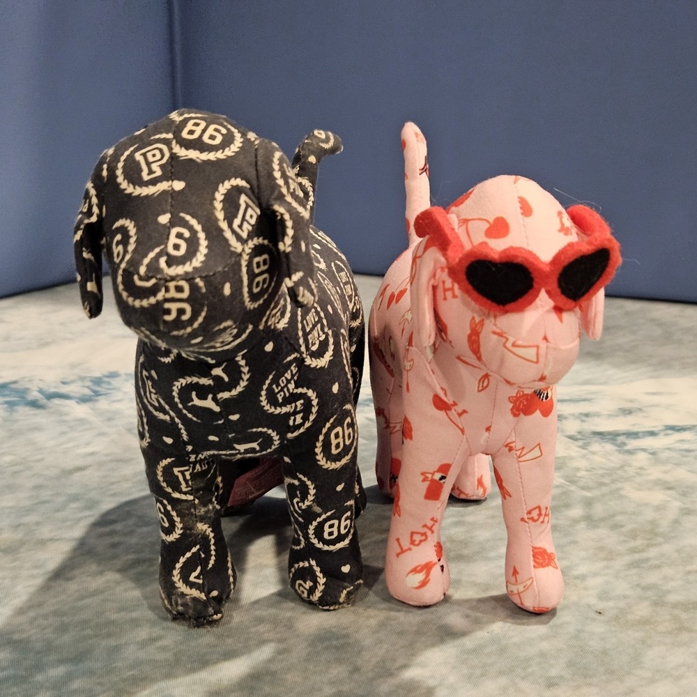 Victoria's Secret‎ PINK Plush Dog Bundle Blue Logo & Valentine Hearts Sunglasses